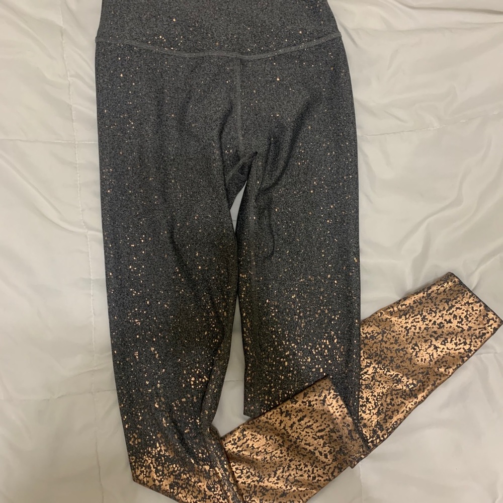 BEYOND YOGA LEGGINGS